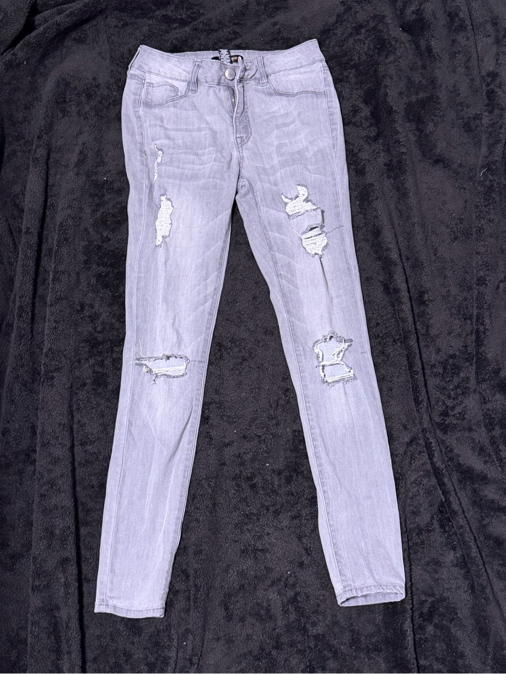 refuge Light Gray Ripped Skinny Jeans